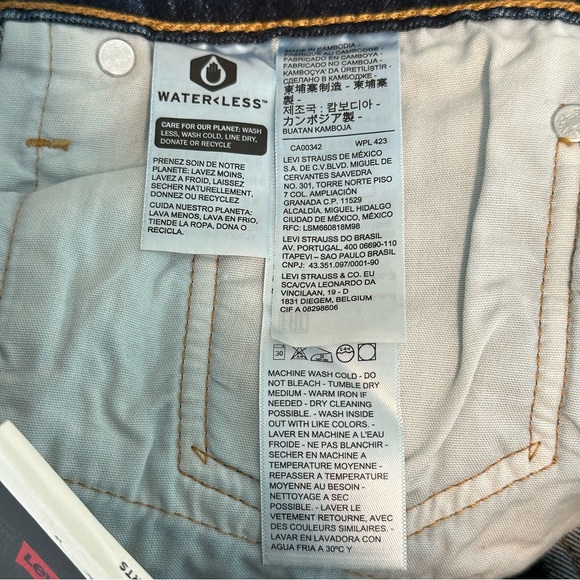 Levi’s 501 Mid Thigh Shorts in Salsa Center Dark Wash Size 33 - Picture 10 of 11